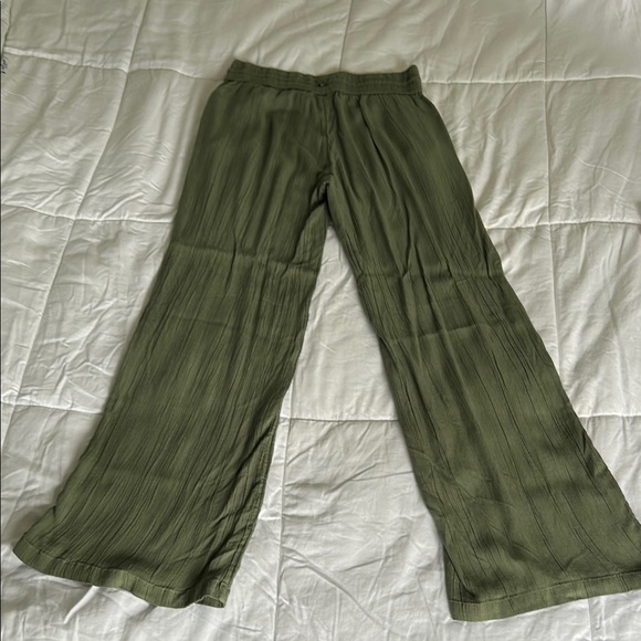 Prana Fernie Beach Pant in Army Green - Picture 4 of 4